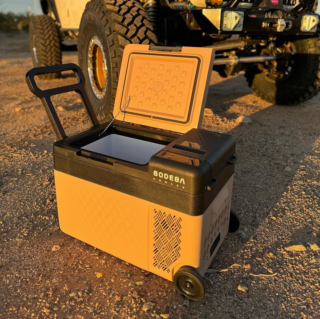 BODEGAcooler Small Portable Refrigerator 20QT With Wheels - Image 2